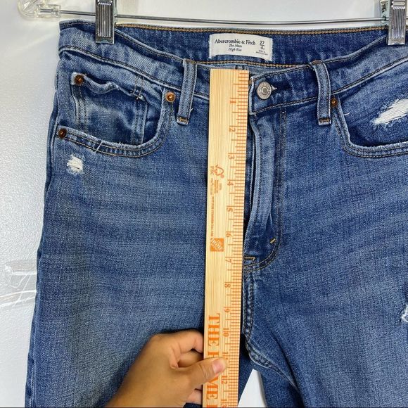 Abercrombie High Rise Mom Jeans Size 27 Short - Picture 10 of 12